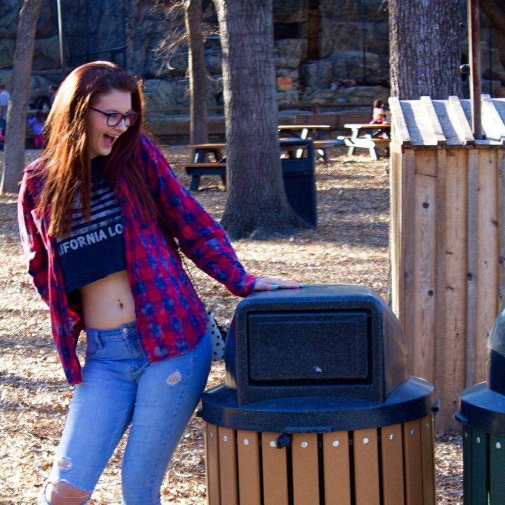 Meet your Posher, Danielle